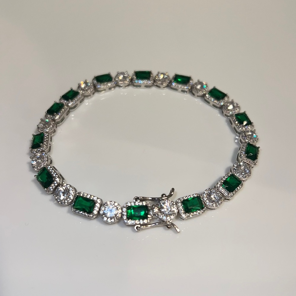 Emerald and Diamond bracelet